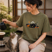 Halloween Black Cat Stealth ハロウィン 黒猫「気配消してます。」かぼちゃ 猫好き Tシャツ|フロントプリント