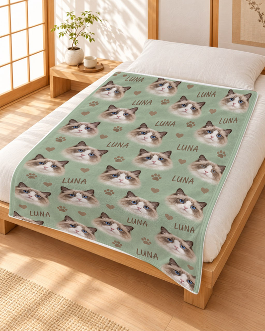 Cat Paws and Hearts 愛猫の写真で作るお名前入りブランケット|肉球&ハート柄
