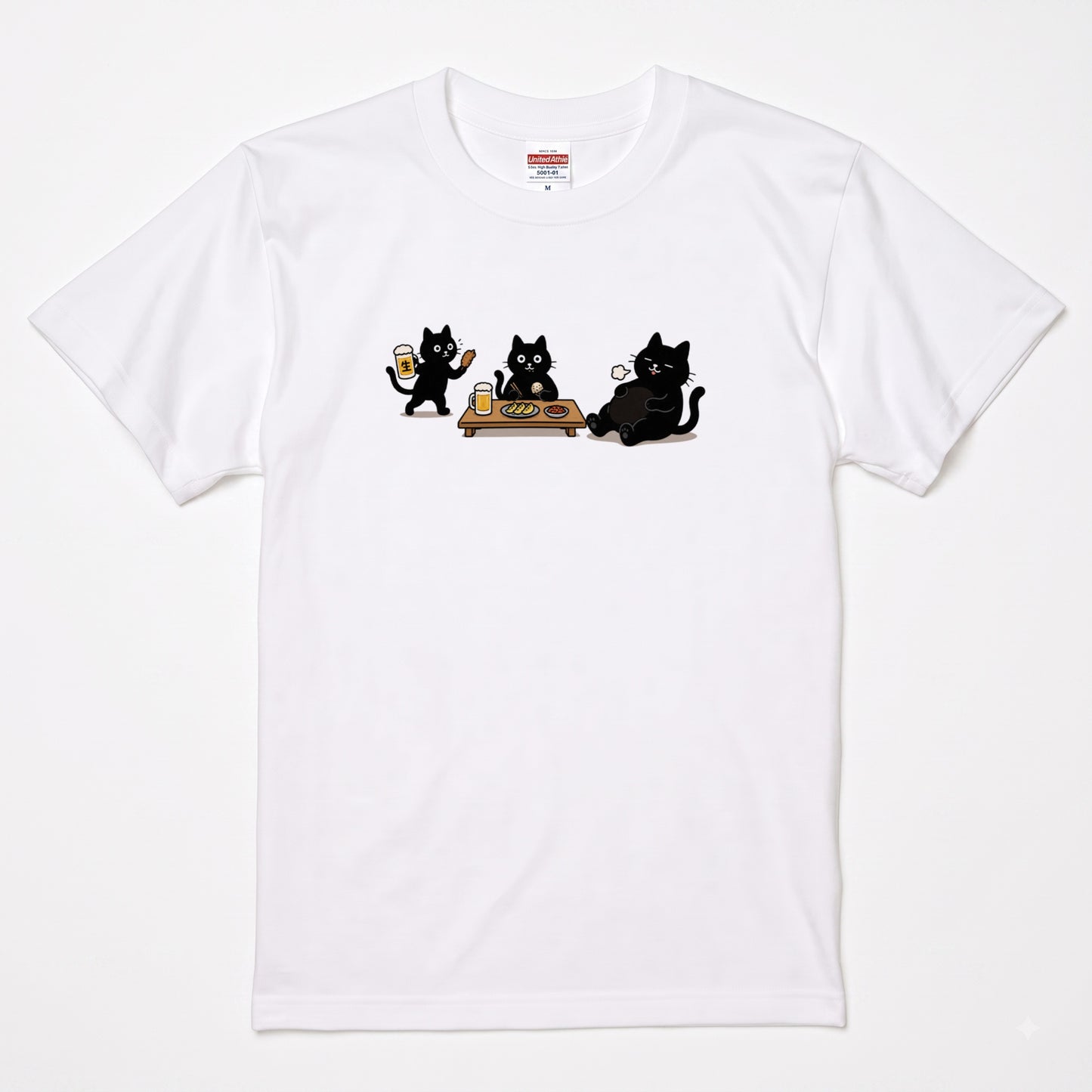 BEER CATS | 手描き風 黒猫 ビールパーティー 乾杯 グラフィック 癒やし系 Tシャツ【猫雑貨・ルームウェア・普段着・宴会着・ユニセックス・ギフトに最適】