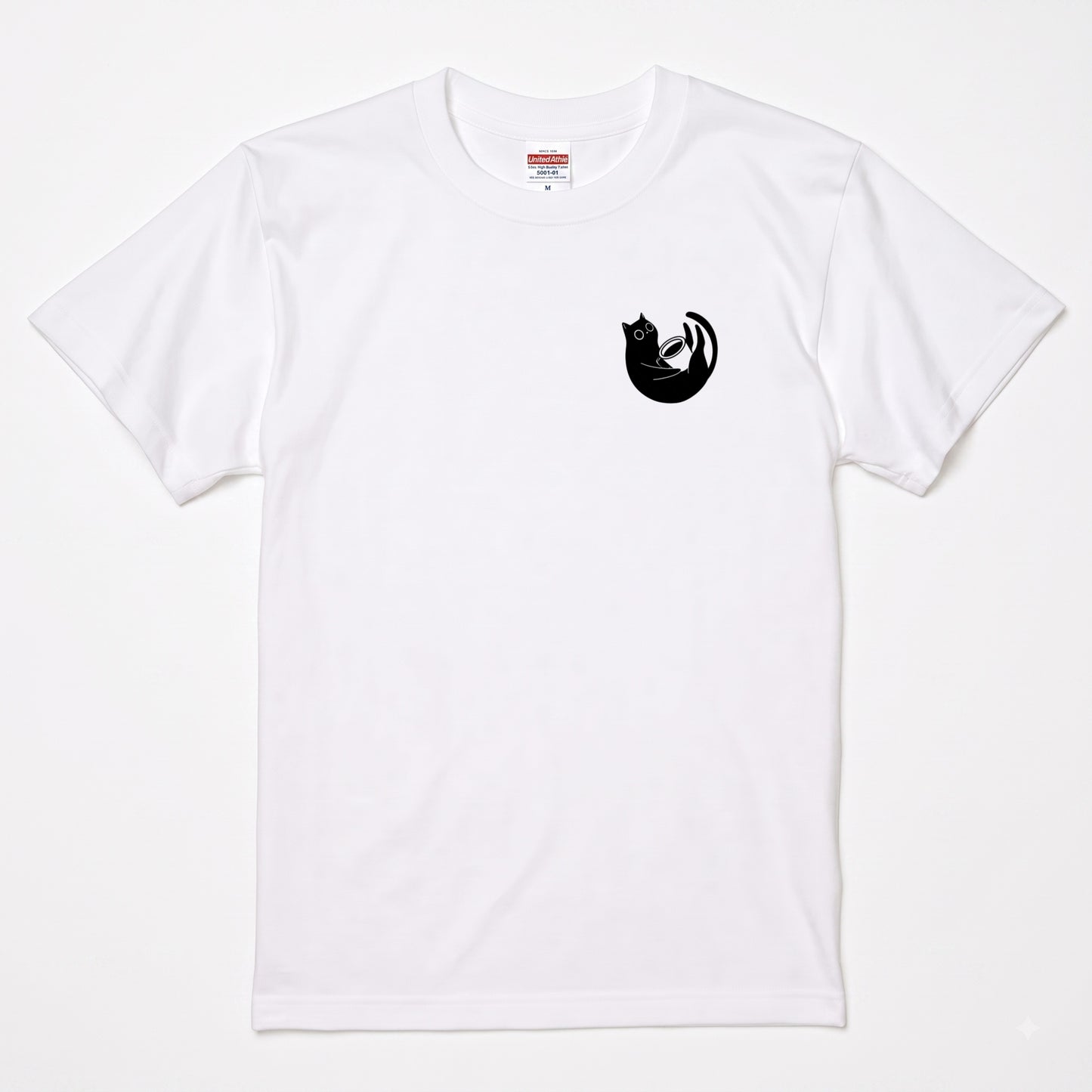 CAT & COFFEE | 手描き風 ワンポイント 黒猫 コーヒーカップ ミニマル グラフィック Tシャツ【猫雑貨・普段着・きれいめ・ユニセックス・ギフトに最適】