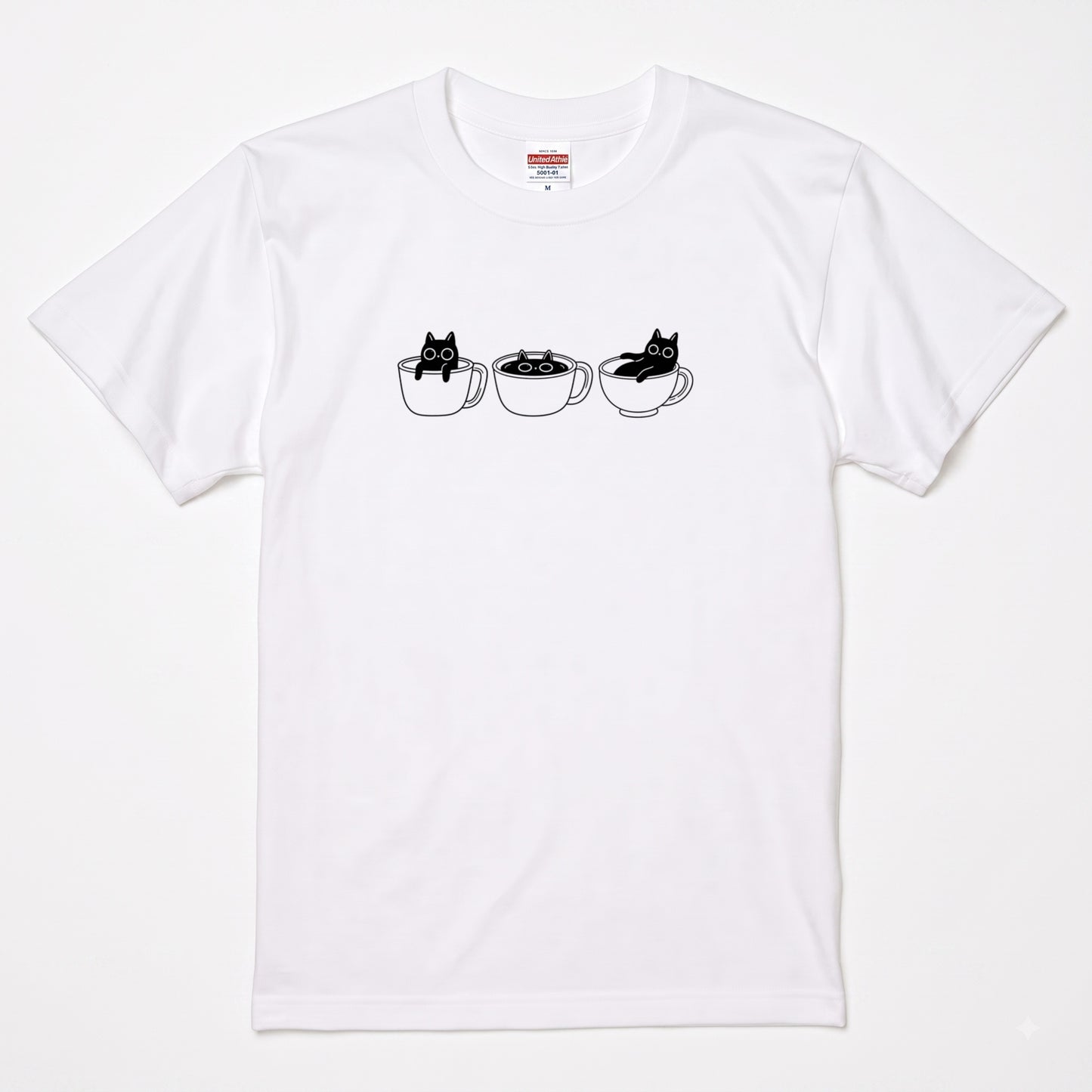 CAT IN CUP | 手描き風 シンプル 黒猫 コーヒー マグカップ グラフィック Tシャツ【猫雑貨・普段着・ルームウェア・ユニセックス・ギフトに最適】