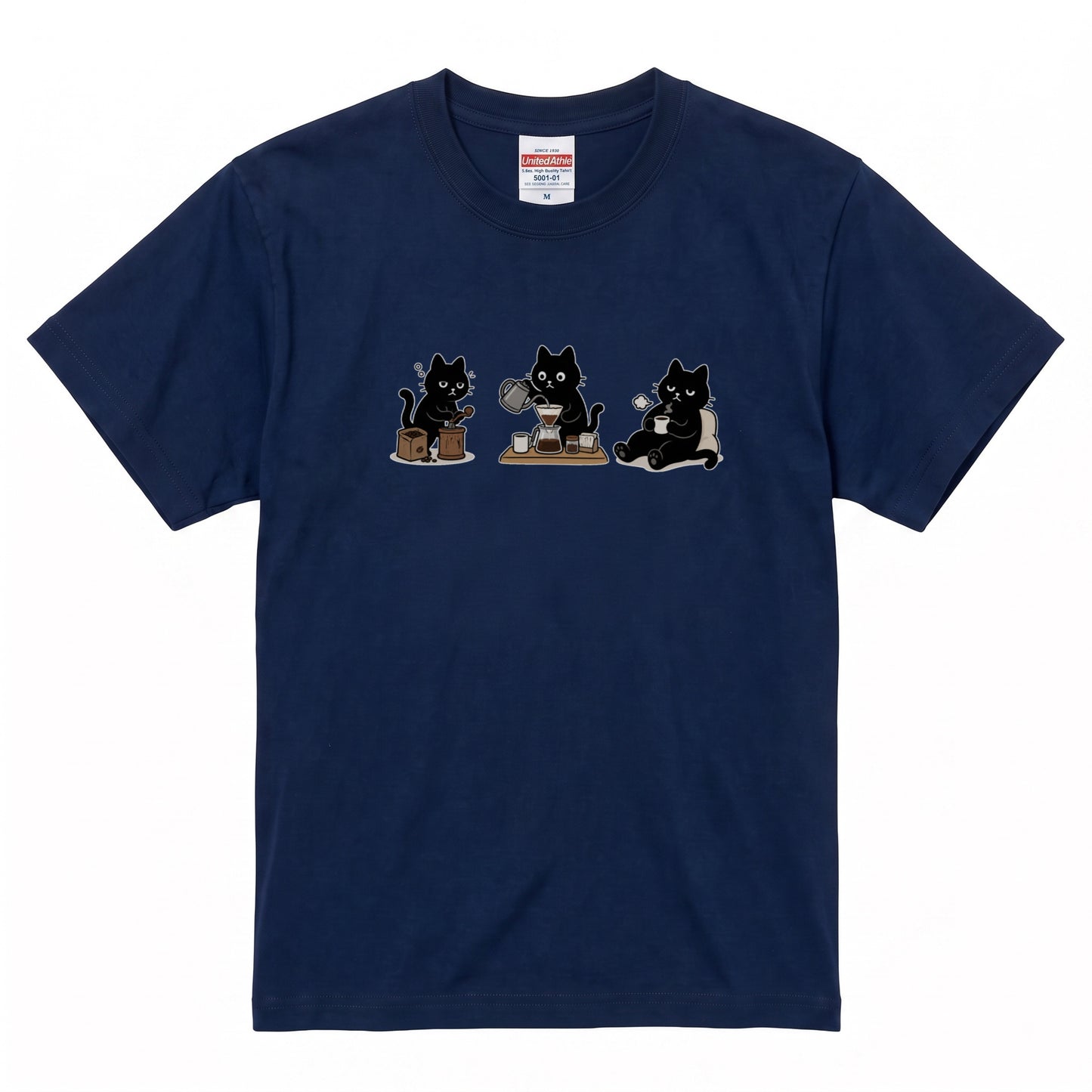 黒猫 珈琲時間 | ゆるかわ ハンドドリップ コーヒー 豆挽き カフェ 猫好き Tシャツ【黒猫グッズ・珈琲・おうちカフェ・かわいい・誕生日ギフトに最適】