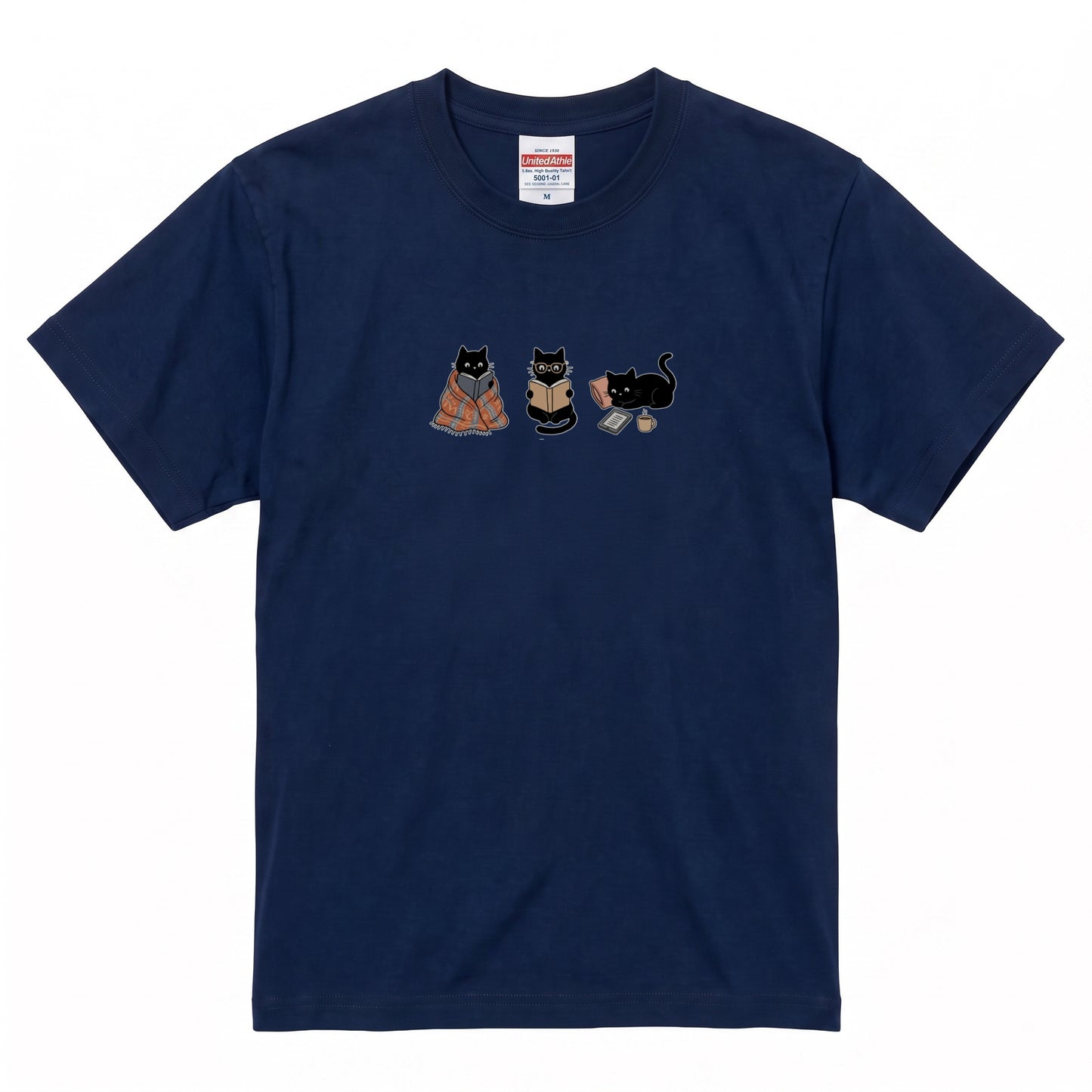 読書する黒猫たち Tシャツ