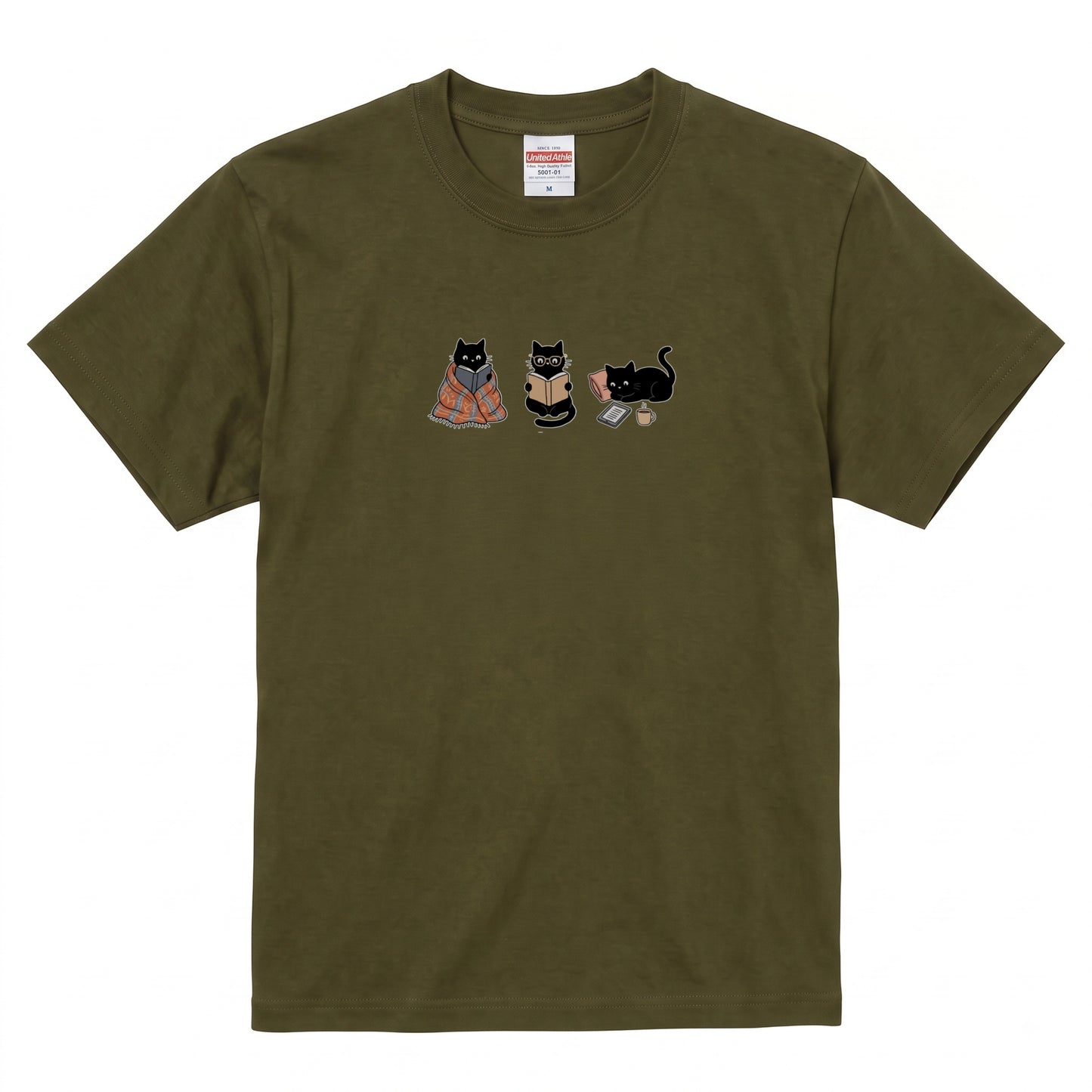 読書する黒猫たち Tシャツ