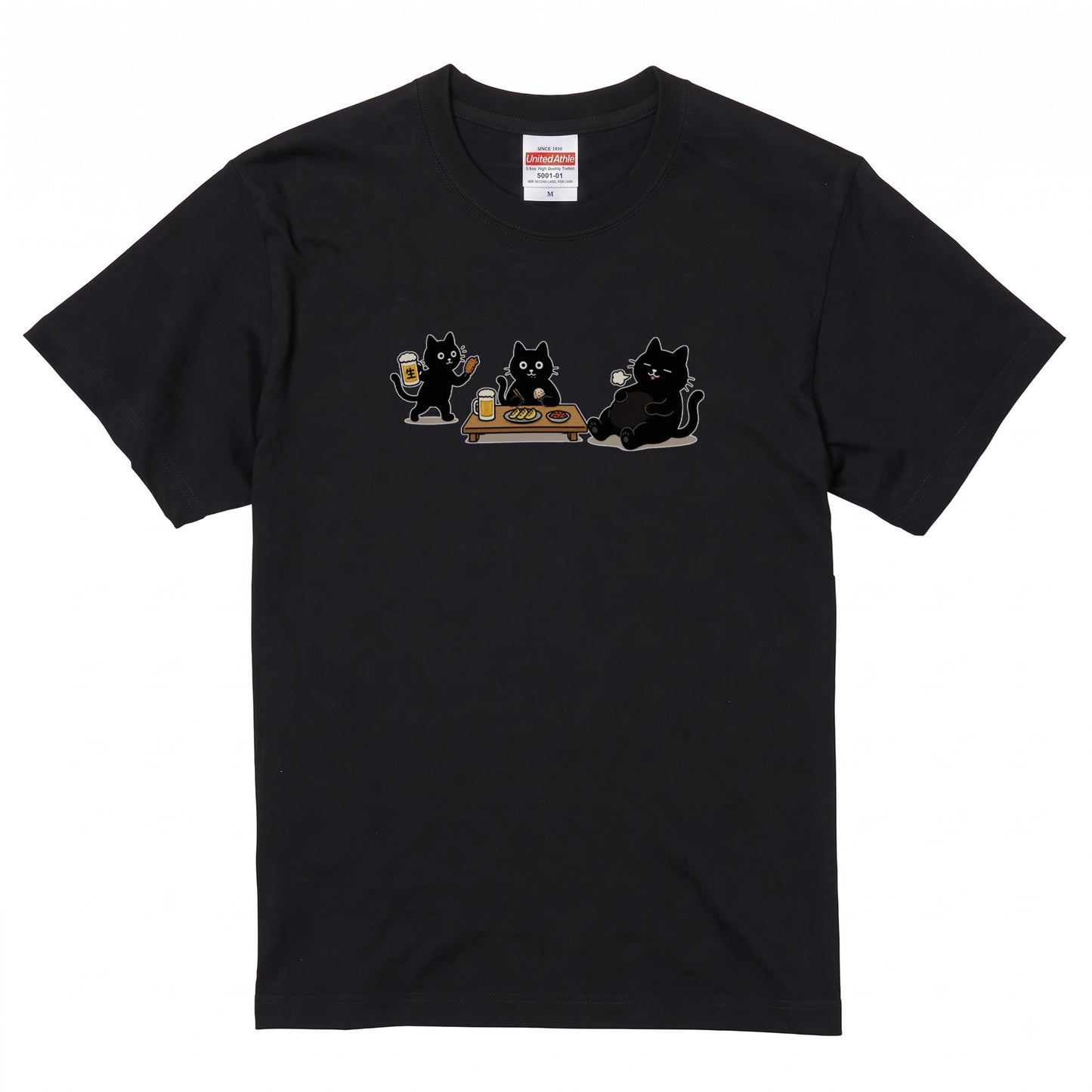BEER CATS | 手描き風 黒猫 ビールパーティー 乾杯 グラフィック 癒やし系 Tシャツ【猫雑貨・ルームウェア・普段着・宴会着・ユニセックス・ギフトに最適】