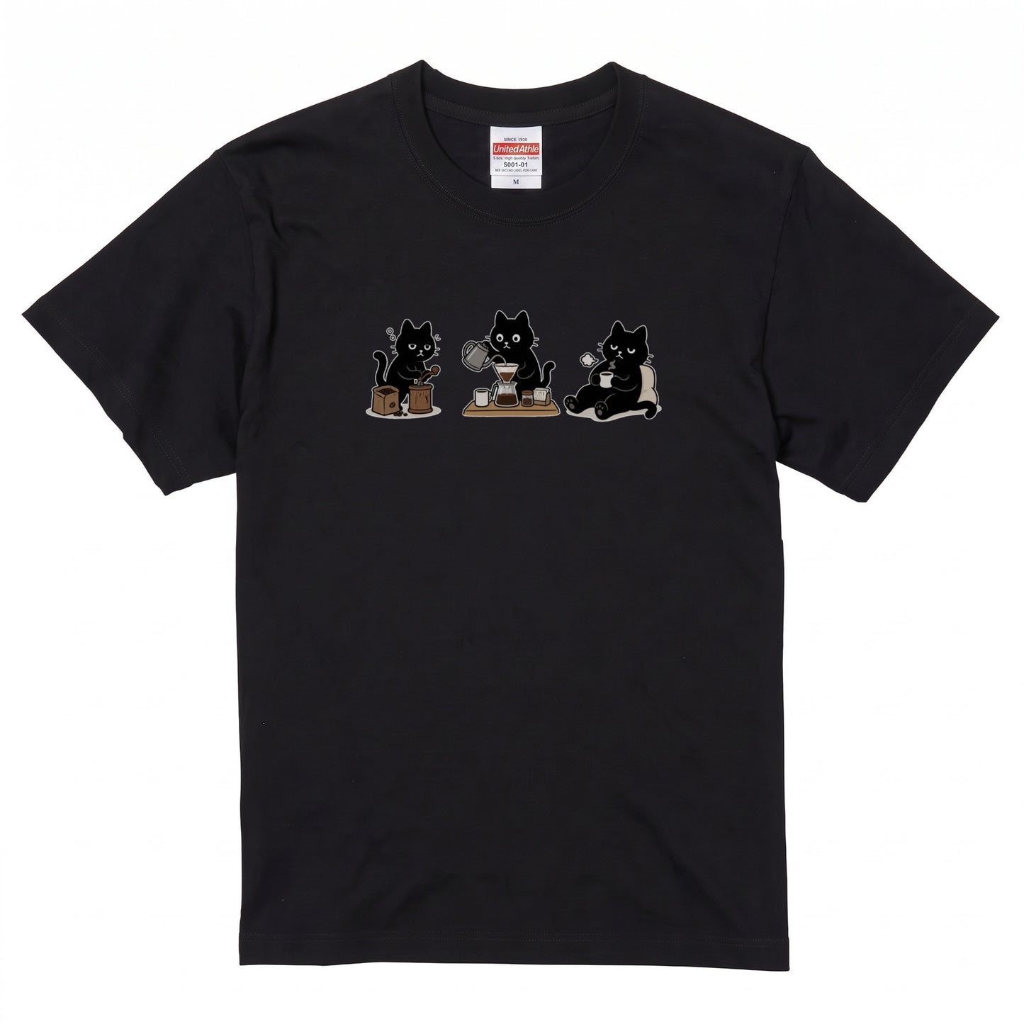 黒猫 珈琲時間 | ゆるかわ ハンドドリップ コーヒー 豆挽き カフェ 猫好き Tシャツ【黒猫グッズ・珈琲・おうちカフェ・かわいい・誕生日ギフトに最適】