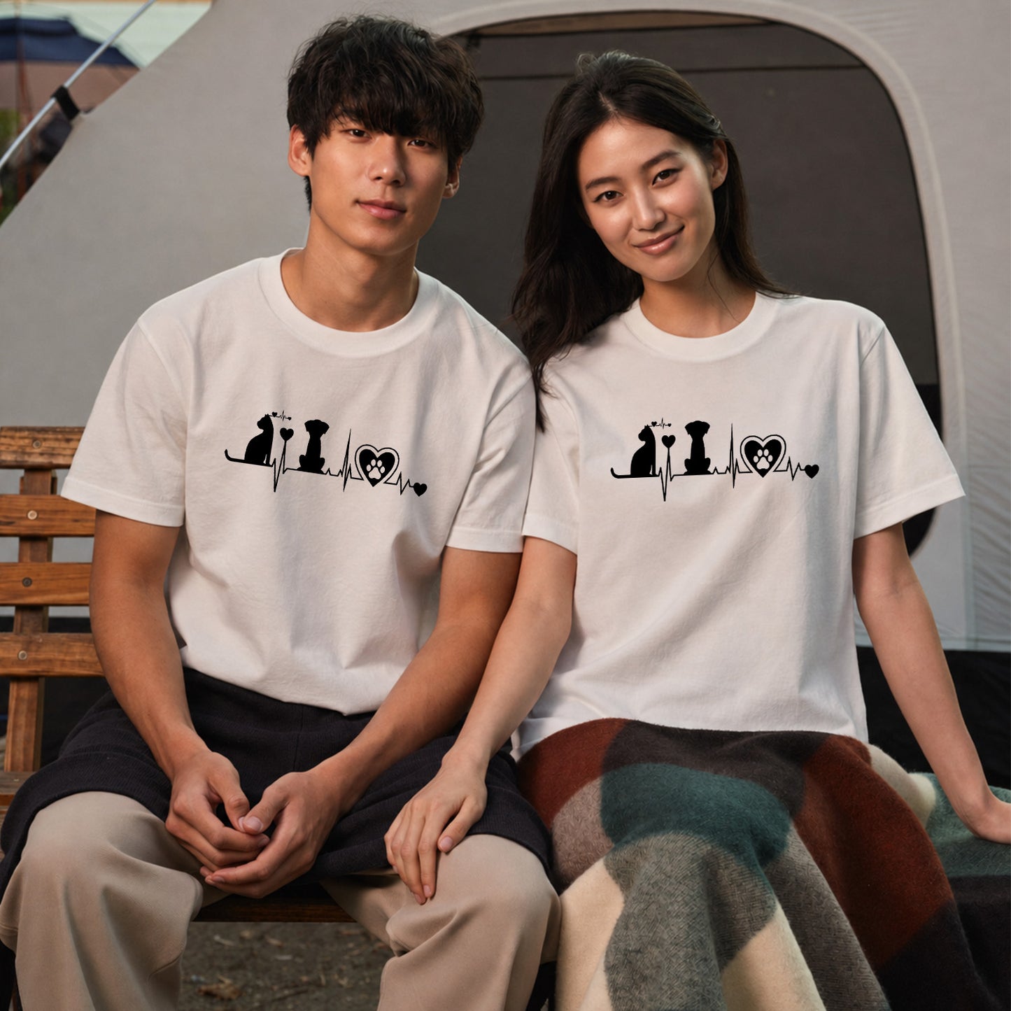 猫と犬 ハートビート Tシャツ | 動物好きに人気