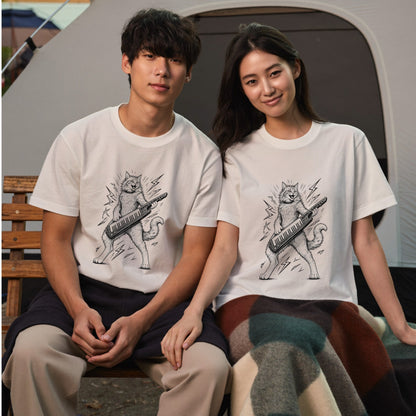 ロックキャット | かっこいい猫 ショルダーキーボード キーター 演奏 イラスト Tシャツ【猫好き・音楽好き・誕生日ギフトに最適】