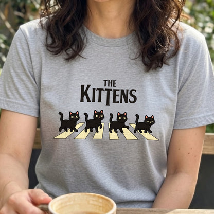 THE KITTENS | 横断歩道 ゆるかわ 子猫 パロディTシャツ【猫好き・愛猫家・イベント・ギフトに最適】