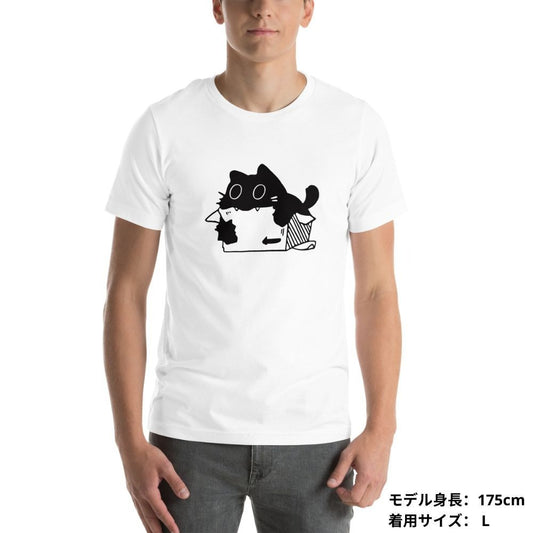 猫tシャツ ねこ 猫イラスト 段ボールが好きな猫|アダルト&キッズサイズ.