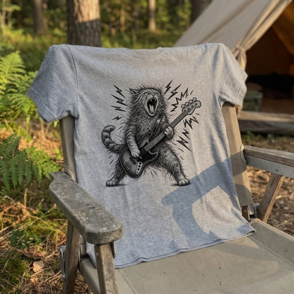 かっこいい猫 | 暴れる猫 ベーシスト エレキベース ロックTシャツ【猫好き・愛猫家・音楽好き・ギフトに最適】