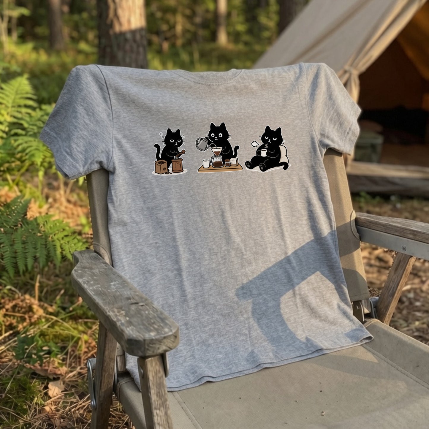 黒猫 珈琲時間 | ゆるかわ ハンドドリップ コーヒー 豆挽き カフェ 猫好き Tシャツ【黒猫グッズ・珈琲・おうちカフェ・かわいい・誕生日ギフトに最適】