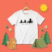 TOURING CATS | 手描き風 黒猫 バイク旅 ひと息 メッセージ グラフィック Tシャツ【バイカーファッション・普段着・アウトドア・ユニセックス・ギフトに最適】