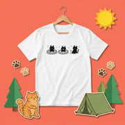 温泉 黒猫 | ゆるかわ 露天風呂 湯上がり 牛乳 銭湯 猫好き Tシャツ【黒猫グッズ・お風呂・サウナ・和柄・かわいい・誕生日ギフトに最適】