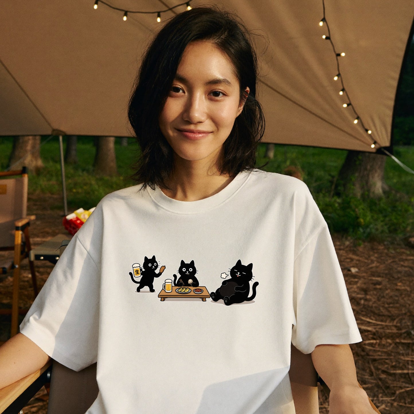 BEER CATS | 手描き風 黒猫 ビールパーティー 乾杯 グラフィック 癒やし系 Tシャツ【猫雑貨・ルームウェア・普段着・宴会着・ユニセックス・ギフトに最適】