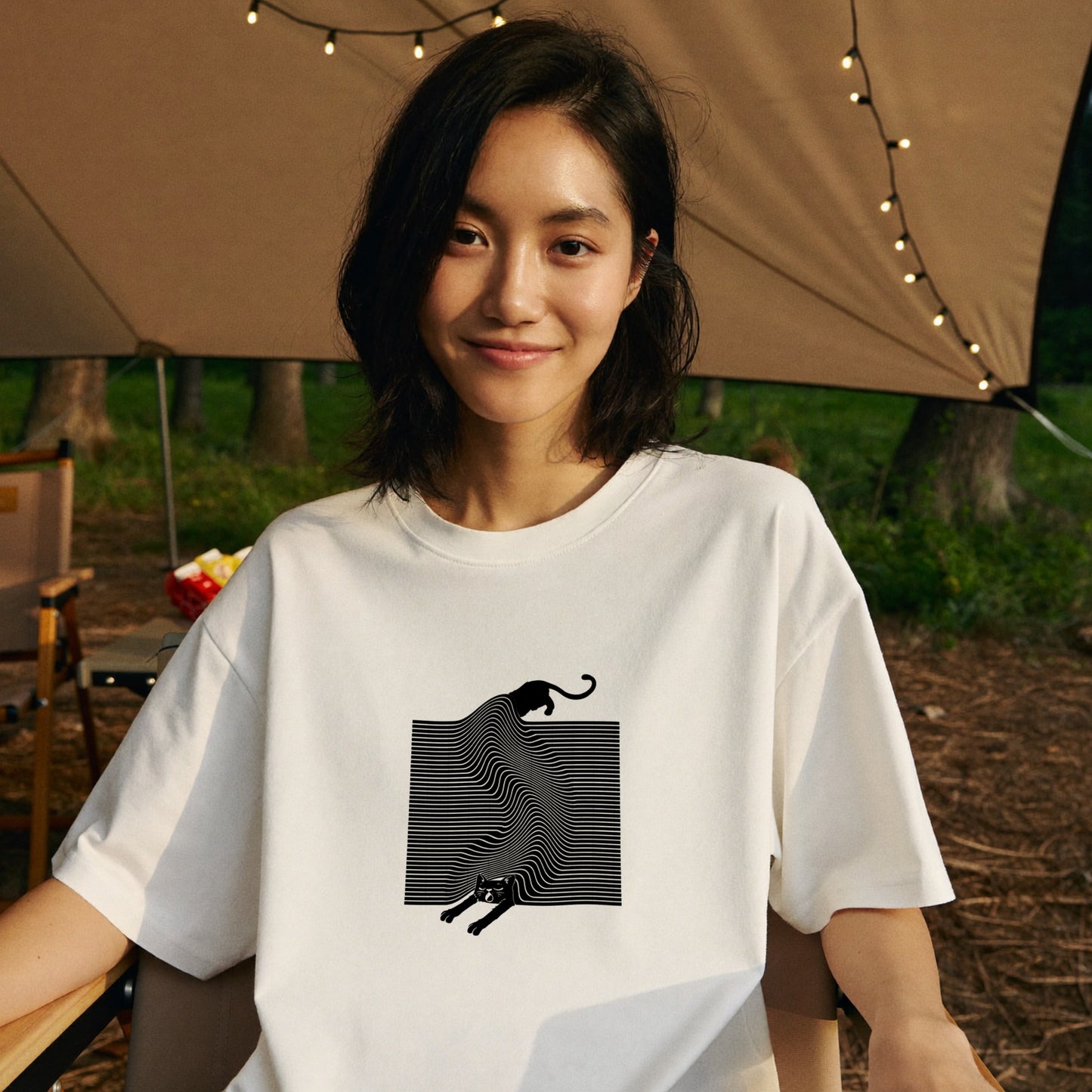 液体猫 オプティカルアート Tシャツ