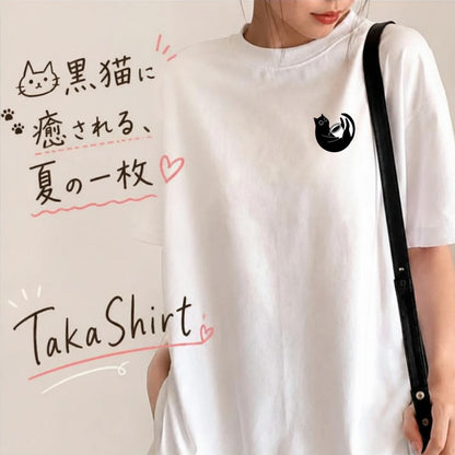 CAT & COFFEE | 手描き風 ワンポイント 黒猫 コーヒーカップ ミニマル グラフィック Tシャツ【猫雑貨・普段着・きれいめ・ユニセックス・ギフトに最適】