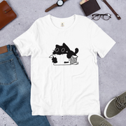 猫tシャツ ねこ 猫イラスト 段ボールが好きな猫｜アダルト&キッズサイズ