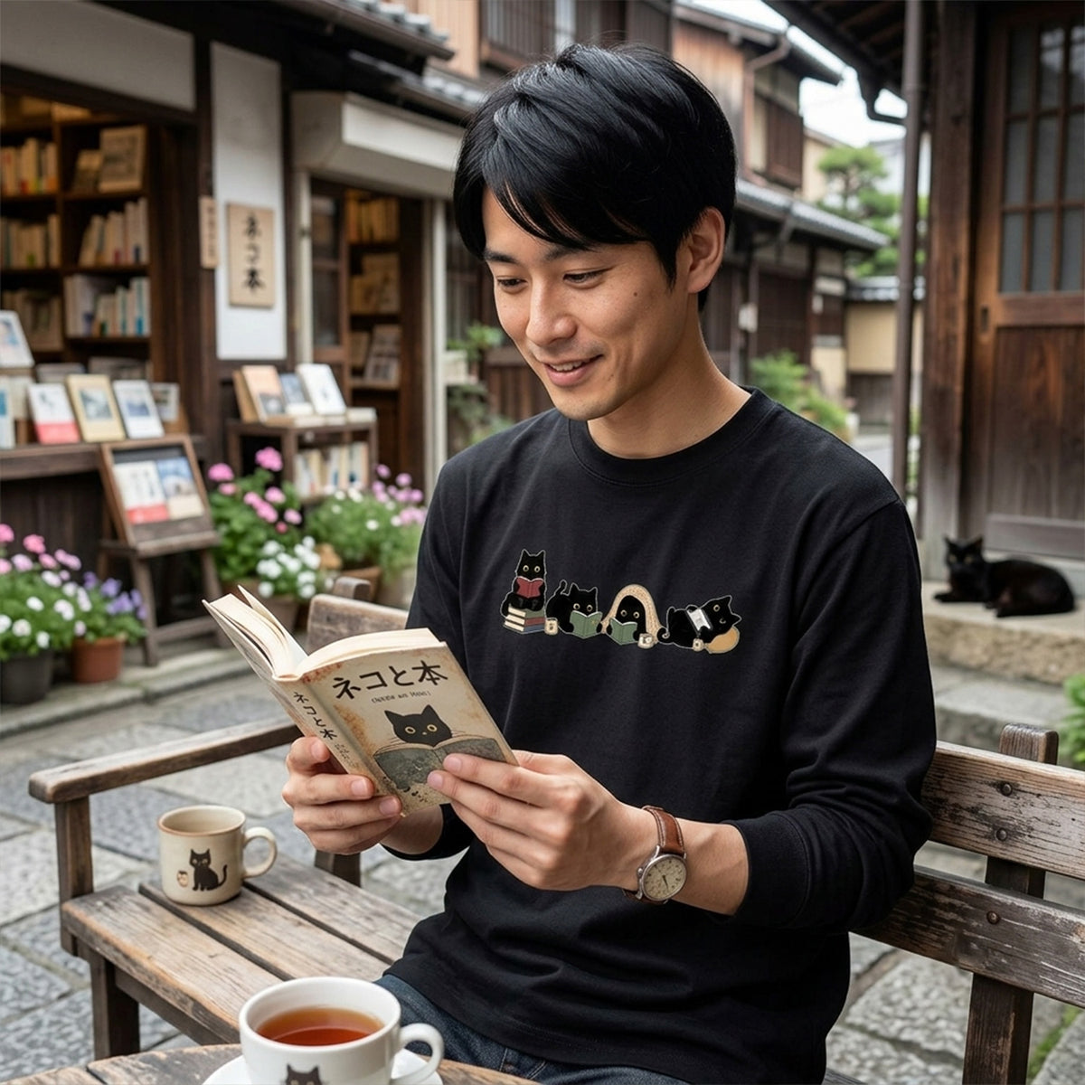 猫 長袖Tシャツ｜読書黒猫 イラスト｜ねこ ロンT メンズ レディース S-2XL