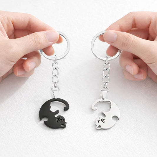 可愛い 陰陽猫ペンダントネックレスキーホルダー 男女兼用 恋人 人気 プレゼント セット販売 (割引クーポン対象外)