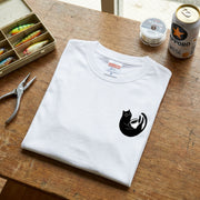 CAT & COFFEE | 手描き風 ワンポイント 黒猫 コーヒーカップ ミニマル グラフィック Tシャツ【猫雑貨・普段着・きれいめ・ユニセックス・ギフトに最適】