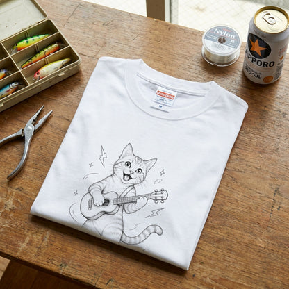 ウクレレキャット | かわいい猫 ウクレレ 演奏 イラスト Tシャツ【猫好き・音楽好き・誕生日ギフトに最適】