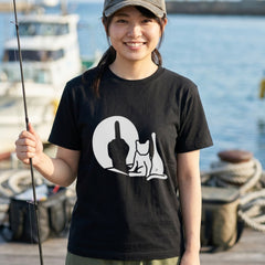 猫の影 中指 Tシャツ ｜ 猫好き・おもしろ・シュール・ジョークに人気